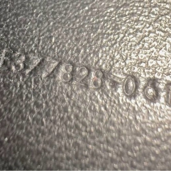 Yves Saint Laurent Cream Quilted Crossbody Bag - Picture 8 of 10